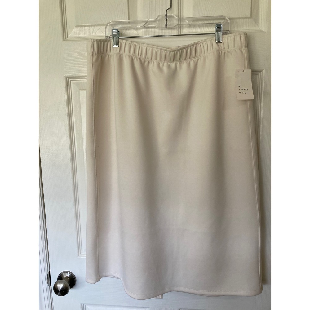 A New Day Womens XXL Cream Midi Skirt Elastic Waist Back Slit New Casual Comfort